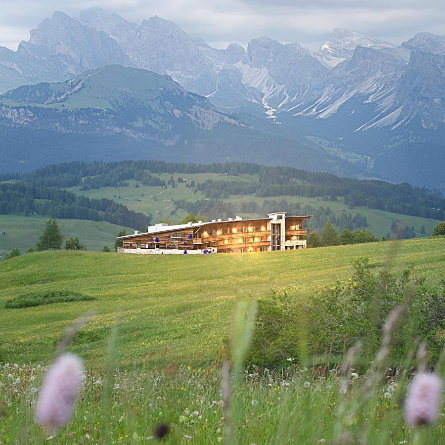 Paradiso Pure.Living Vegan Hotel Alpe Di Siusi Ngoại thất bức ảnh